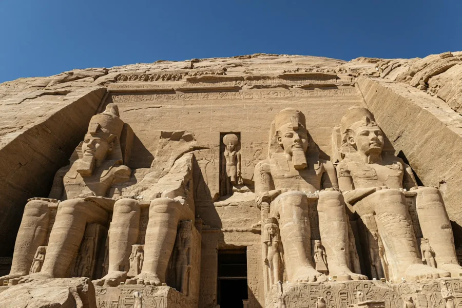 Abu Simbel desde Asuán